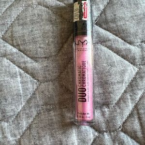 nyx duo chromatic lip gloss booming